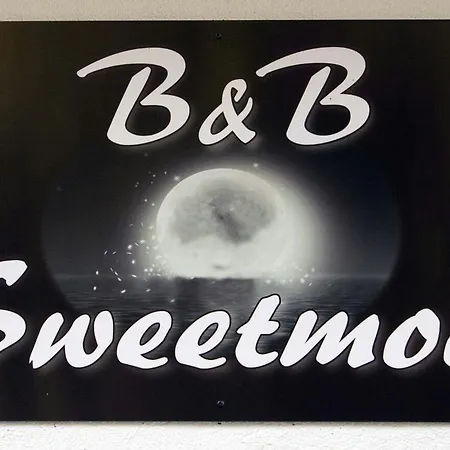 Sweet Moon *